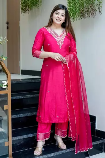 Rani pink embroidered viscose chanderi kurta pant set with organza dupatta