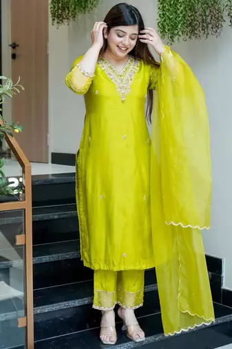 Lime green viscose chanderi embroidered kurta pant set with organza dupatta