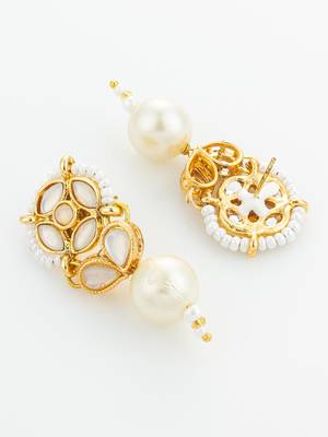 white kundan pearl drop earrings 4