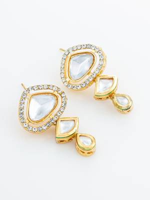 tiered kundan articulated earrings 3