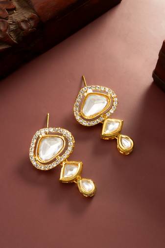 tiered kundan articulated earrings