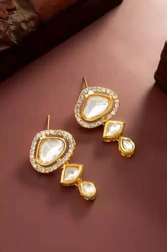 tiered kundan articulated earrings