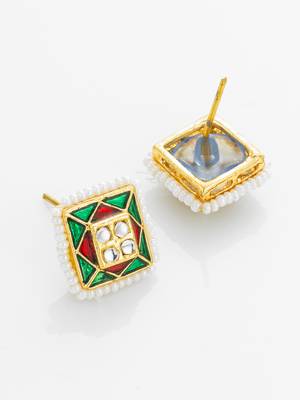 gold plated geometric pearl border stud earrings 4
