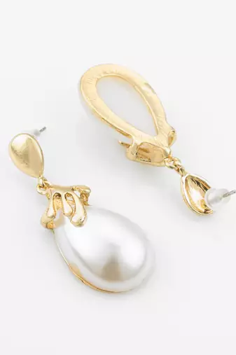 gold plated western style white drop earrings