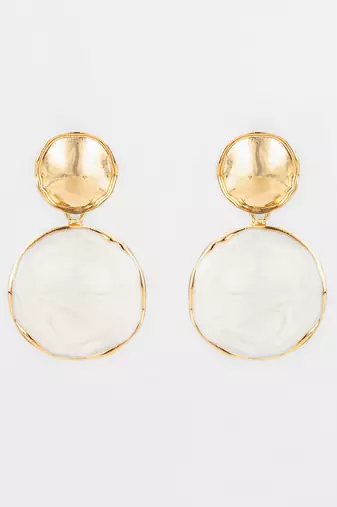 textured gold plated round statement earrings â€“ white marble finish
