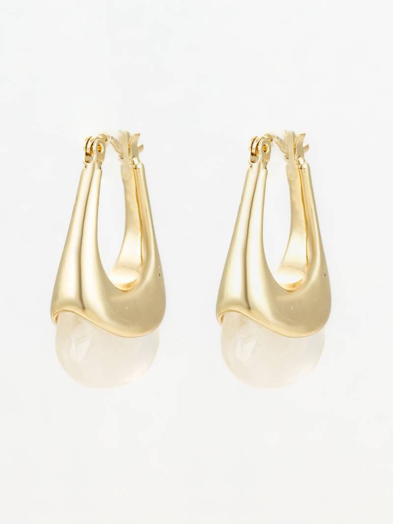 gold plated hoop earrings â€“ ivory marbled finish