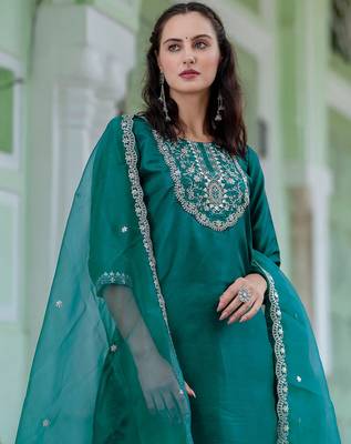 Floral embroidered silk blend round neck kurta trouser and dupatta set 3