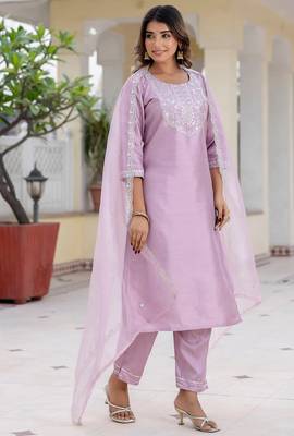 Floral embroidered silk blend round neck kurta trouser and dupatta set 3