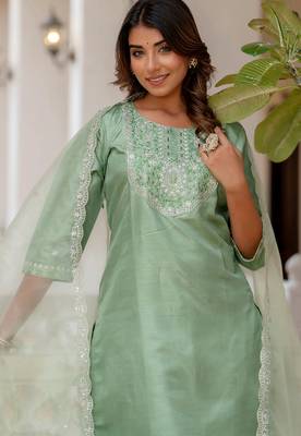 Floral embroidered silk blend round neck kurta trouser and dupatta set 4