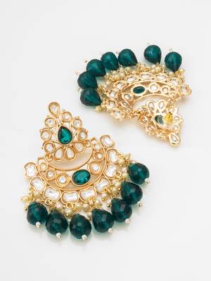 emerald kundan studded chandelier earrings 2