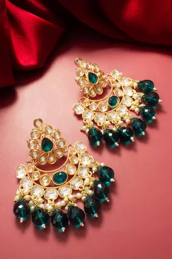 emerald kundan studded chandelier earrings