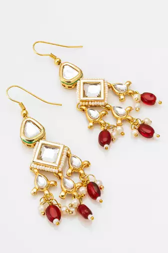 gold-toned kundan chandelier drop earrings