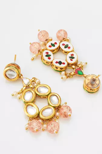 gold-toned kundan stud drop earrings with peach crackle bead drops