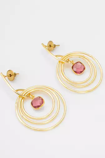 gold-plated circle hoop drop earrings with pink stone