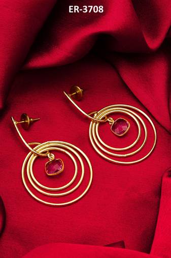gold-plated circle hoop drop earrings with pink stone