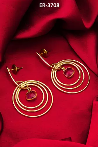 gold-plated circle hoop drop earrings with pink stone