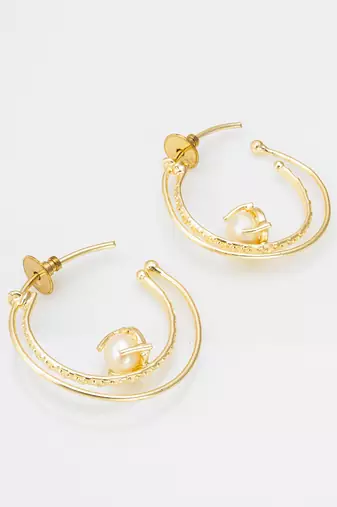 gold-plated double-layer open hoop earrings with pearl centre