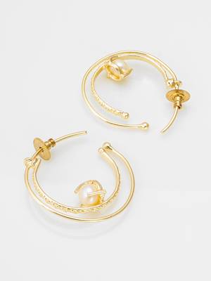 gold-plated double-layer open hoop earrings with pearl centre 3