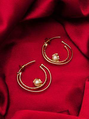 gold-plated double-layer open hoop earrings with pearl centre 5