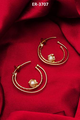 gold-plated double-layer open hoop earrings with pearl centre