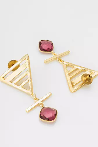 gold-plated textured triangle frame drop earrings with stone