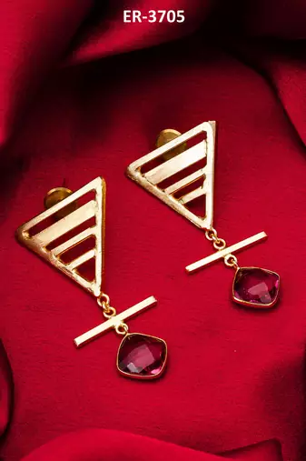 gold-plated textured triangle frame drop earrings with stone