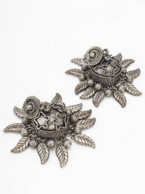 oxidized silver starburst leaf and ghungroo jhumka earrings 2