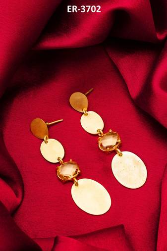 gold-plated multi-disc drop earrings with stone