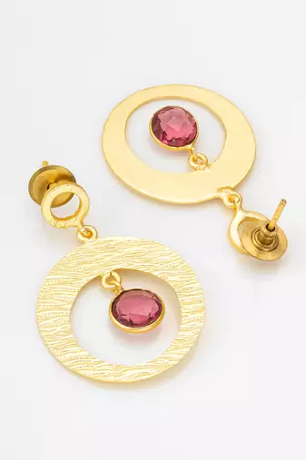 gold-plated textured circular hoop drop earrings with stone