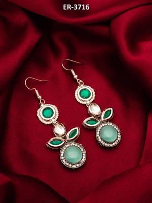 green kundan drop earrings with stone 1