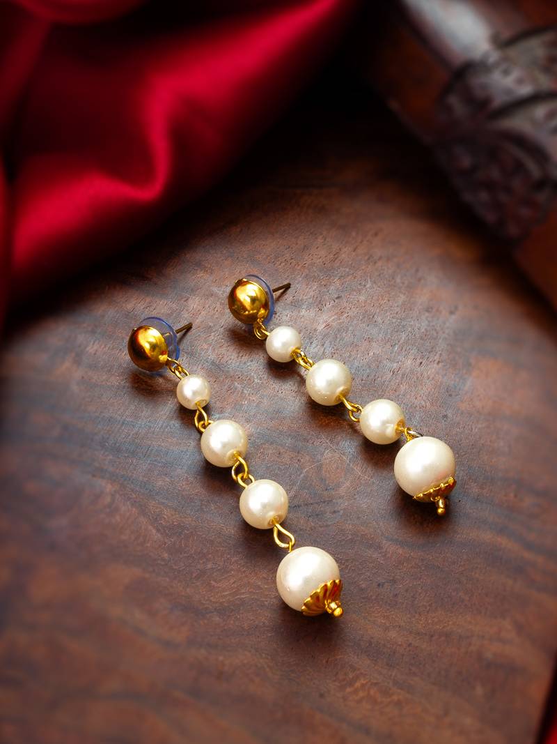 gold-toned graduated pearl drop earrings