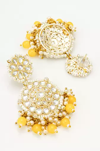 kundan round chandbali earrings with yellow beads and pearl cluster