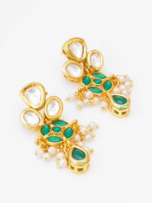 emerald green kundan and pearl drop earrings 2