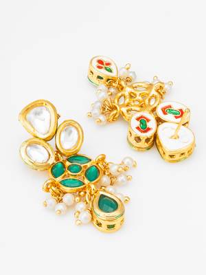 emerald green kundan and pearl drop earrings 3