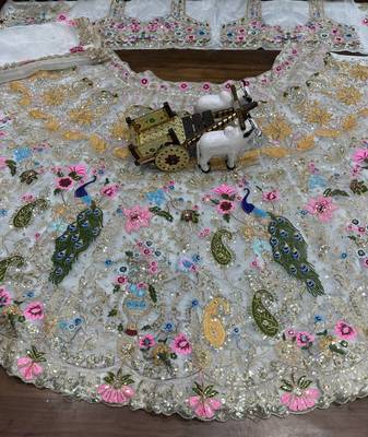 Off white Heavy Organza Silk Embroidered Lehenga Choli Set 4