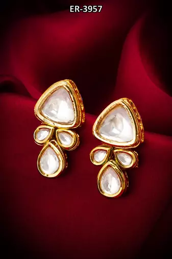 gold-toned kundan stud earrings