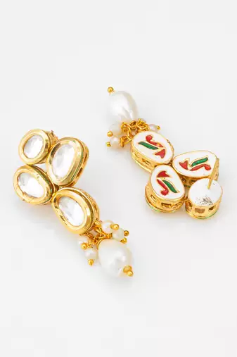 Classic gold-plated oval kundan earrings with oversized pearl drops