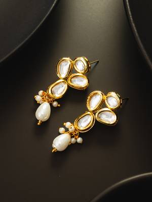 Classic gold-plated oval kundan earrings with oversized pearl drops 4