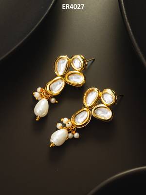 Classic gold-plated oval kundan earrings with oversized pearl drops 5