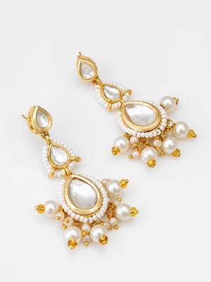 white kundan drop earrings with pearl 1