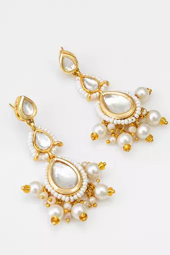 white kundan drop earrings with pearl
