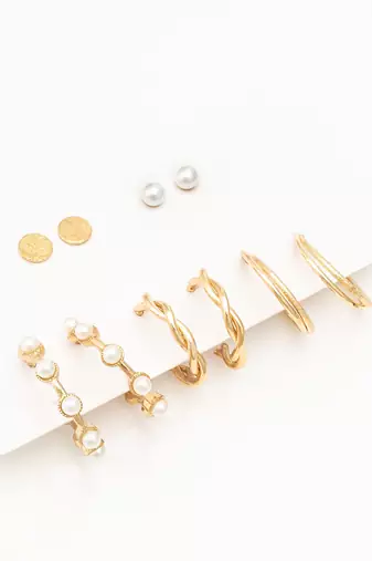 gold plated textured hoop and pearl stud set