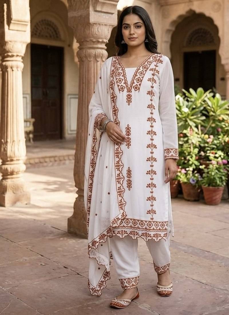 White Embroidered kurta set with dupatta