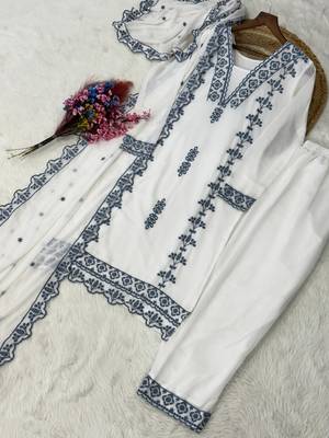 White Embroidered kurta set with dupatta 4
