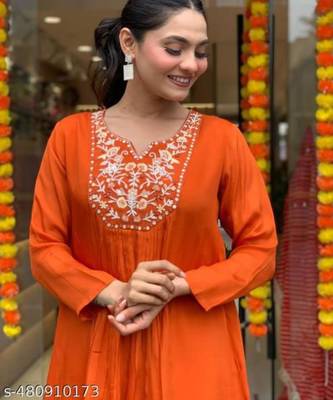 Orange chanderi silk embroidered kurta sets 3