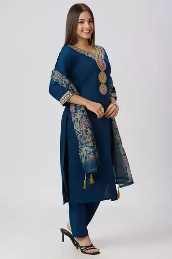 Teal blue silk blend embroidered kurta sets