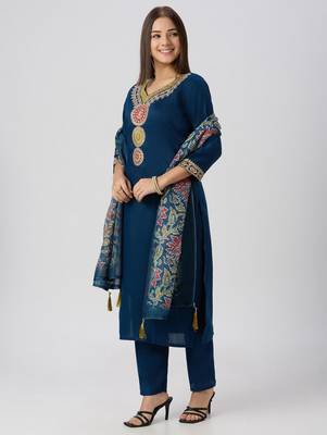 Teal blue silk blend embroidered kurta sets 3