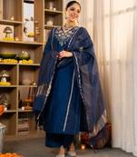 Navy blue silk blend embroidered kurta sets