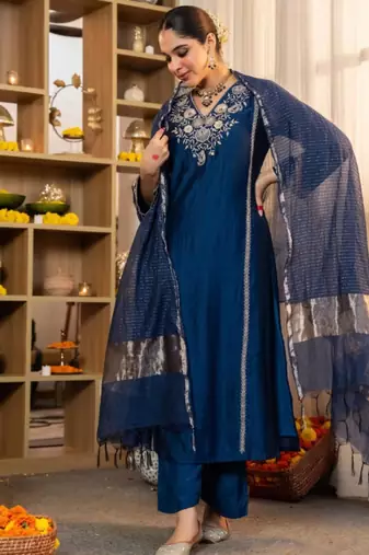 Navy blue silk blend embroidered kurta sets