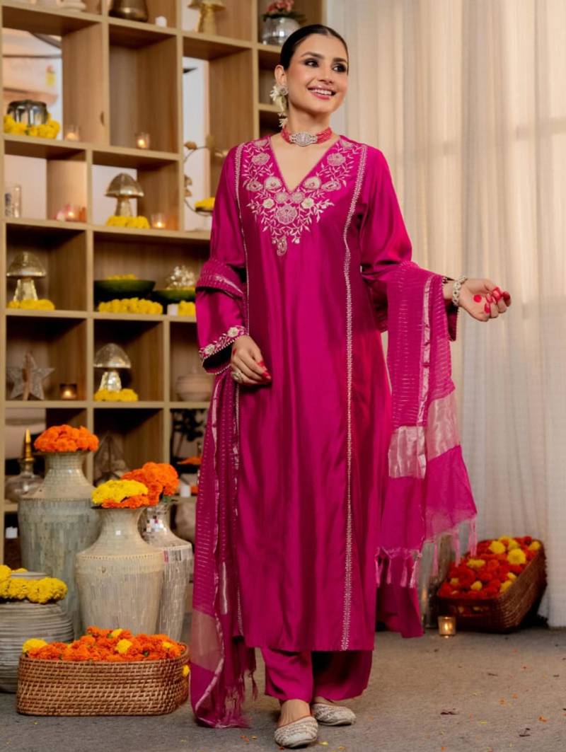 Magenta silk blend embroidered kurta sets